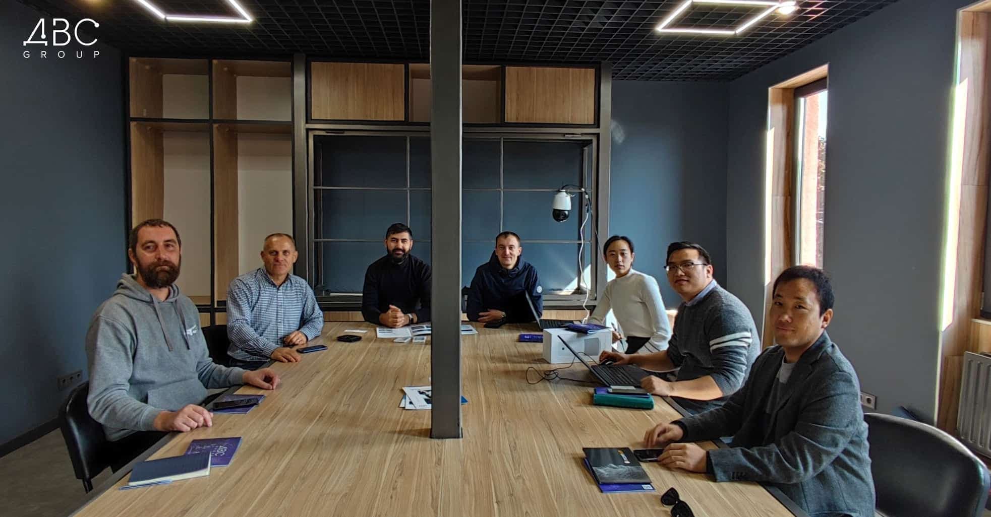 Зображення для статті: ДВСГРУП та ДВС відвідали партнери НВО Romsat та представники Uniview CIS