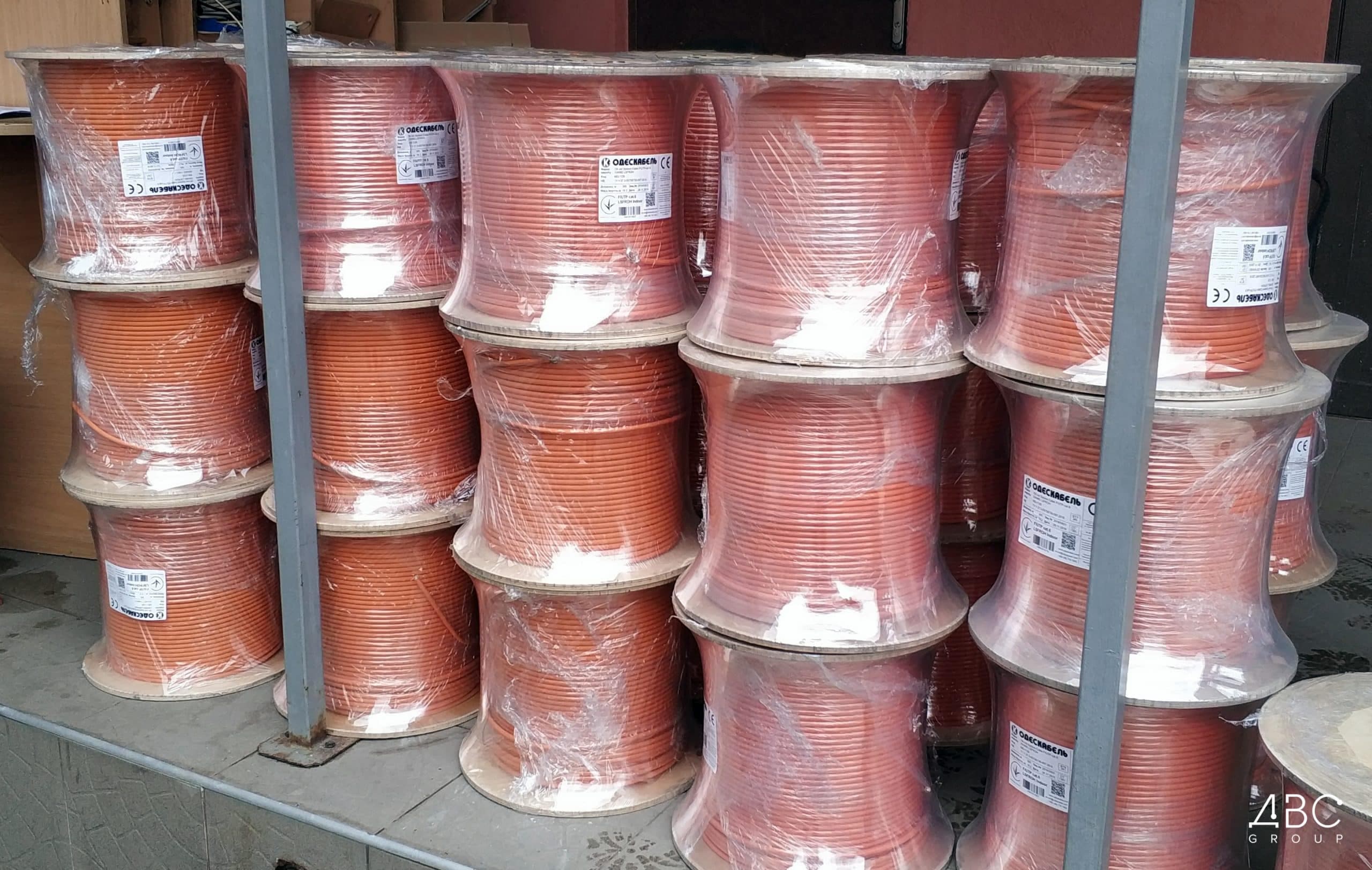 Зображення для статті: Які кабелі використовуються при побудові СКС в країнах Євросоюзу?